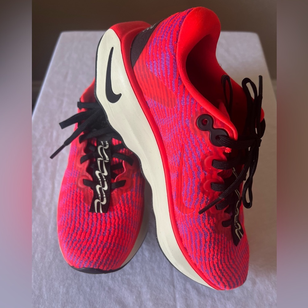 The Nike Motiva helps you step through whatever the day brings new no box